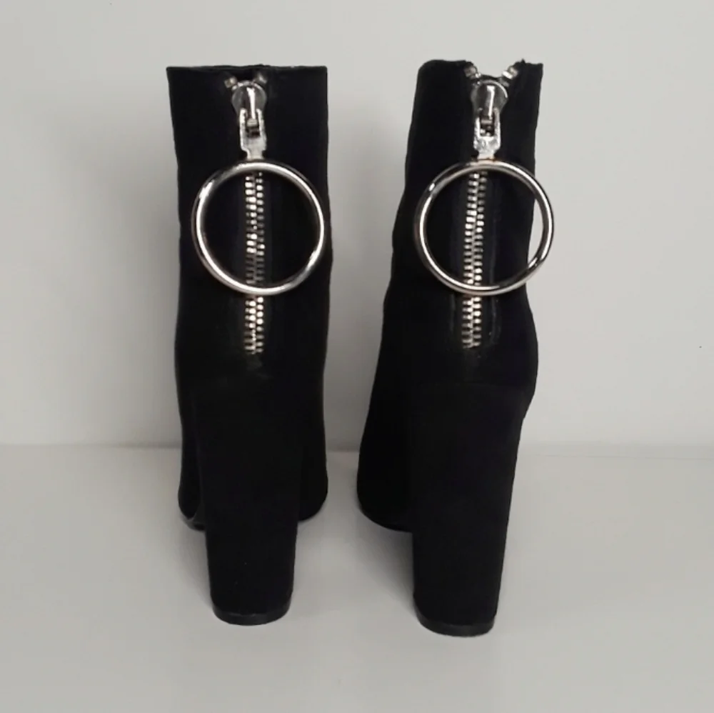 PUBLIC DESIRE Fleek Silver O Ring Zipper Black Faux Suede Ankle Boots 7 - Picture 4 of 13